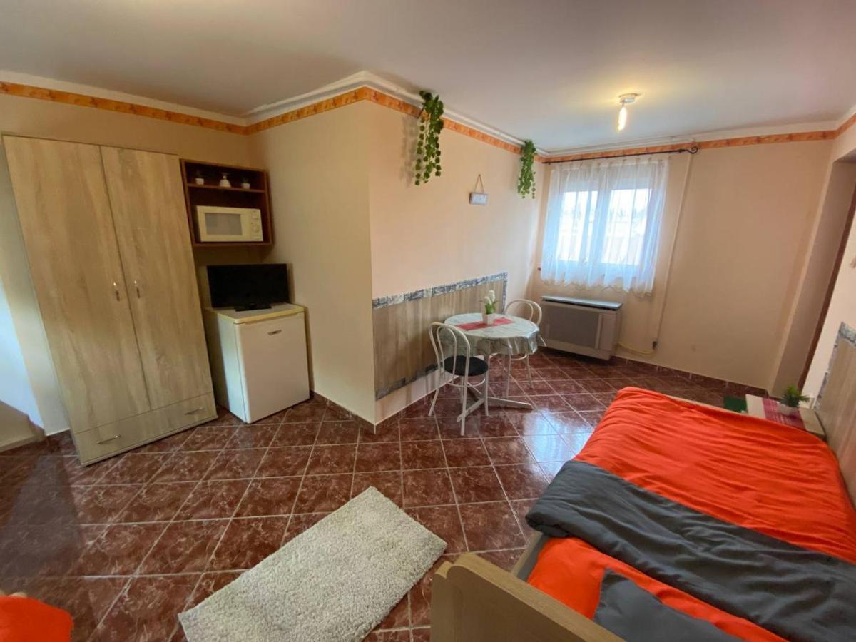 Hajnal Apartman Hajdúszoboszló Zewnętrze zdjęcie