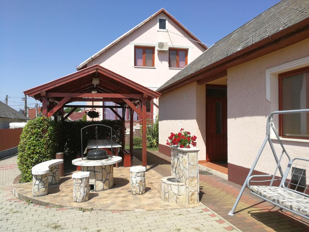 Hajnal Apartman Hajdúszoboszló Zewnętrze zdjęcie