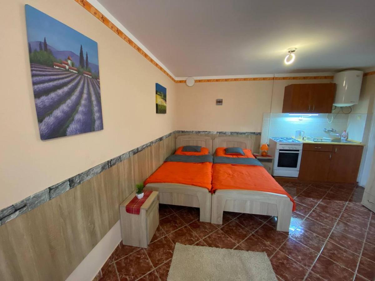 Hajnal Apartman Hajdúszoboszló Zewnętrze zdjęcie