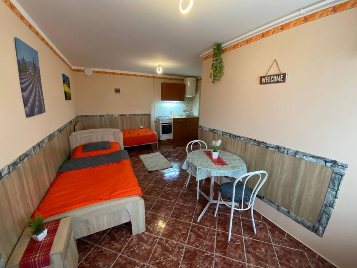 Hajnal Apartman Hajdúszoboszló Zewnętrze zdjęcie