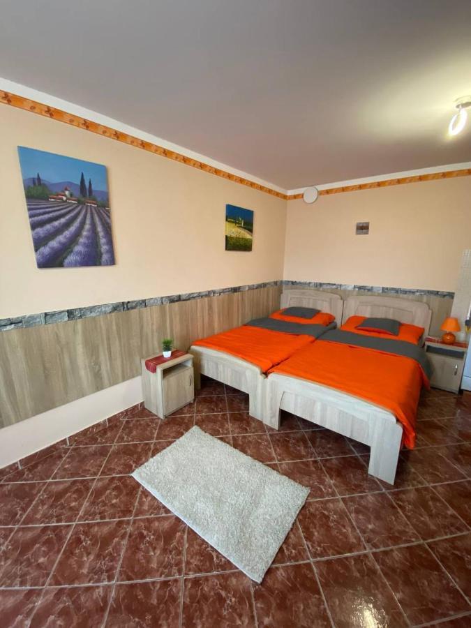 Hajnal Apartman Hajdúszoboszló Zewnętrze zdjęcie