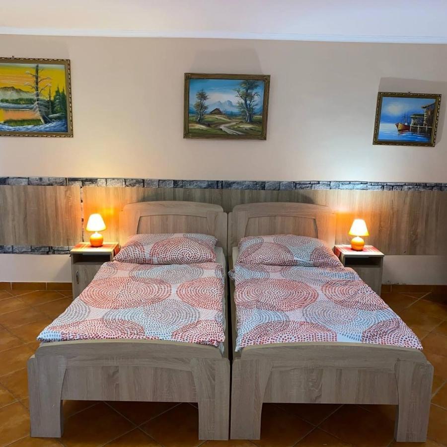 Hajnal Apartman Hajdúszoboszló Zewnętrze zdjęcie