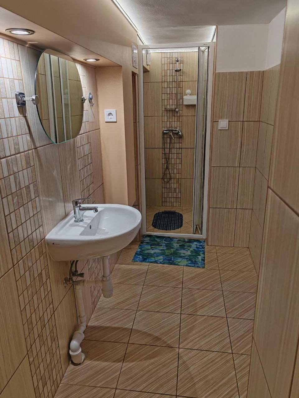 Hajnal Apartman Hajdúszoboszló Zewnętrze zdjęcie