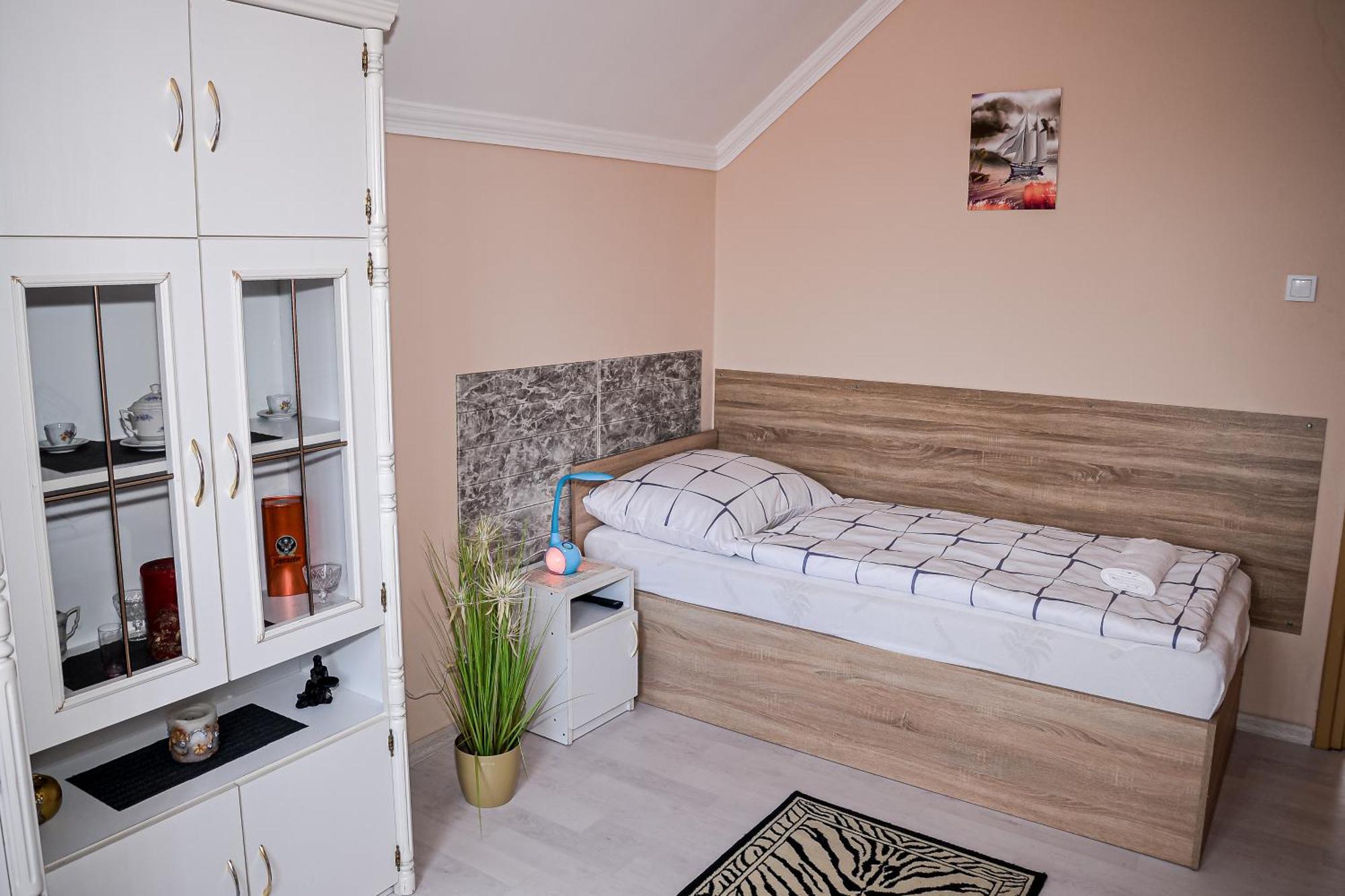Hajnal Apartman Hajdúszoboszló Zewnętrze zdjęcie